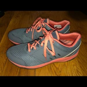 Ladies Vionic Gray & Pink Sneakers Size 9